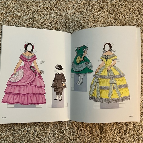 Lot of 3 Historical Tom Tierney paper doll books - vintage 1980s & ‘90s - Picture 6 of 8